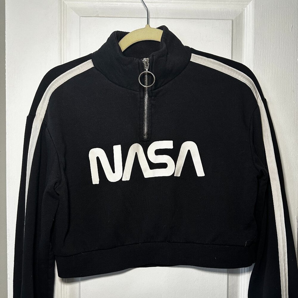NASA cropped sweater XS